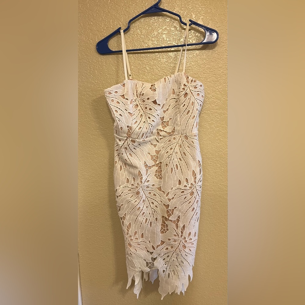 Lulu’s Tropical White Print Midi Dress
